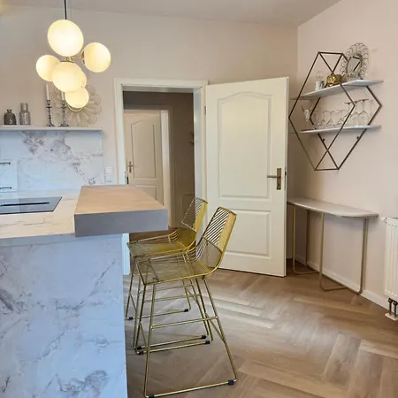 Rebgold - Luxury Living By Lisa Apartment *